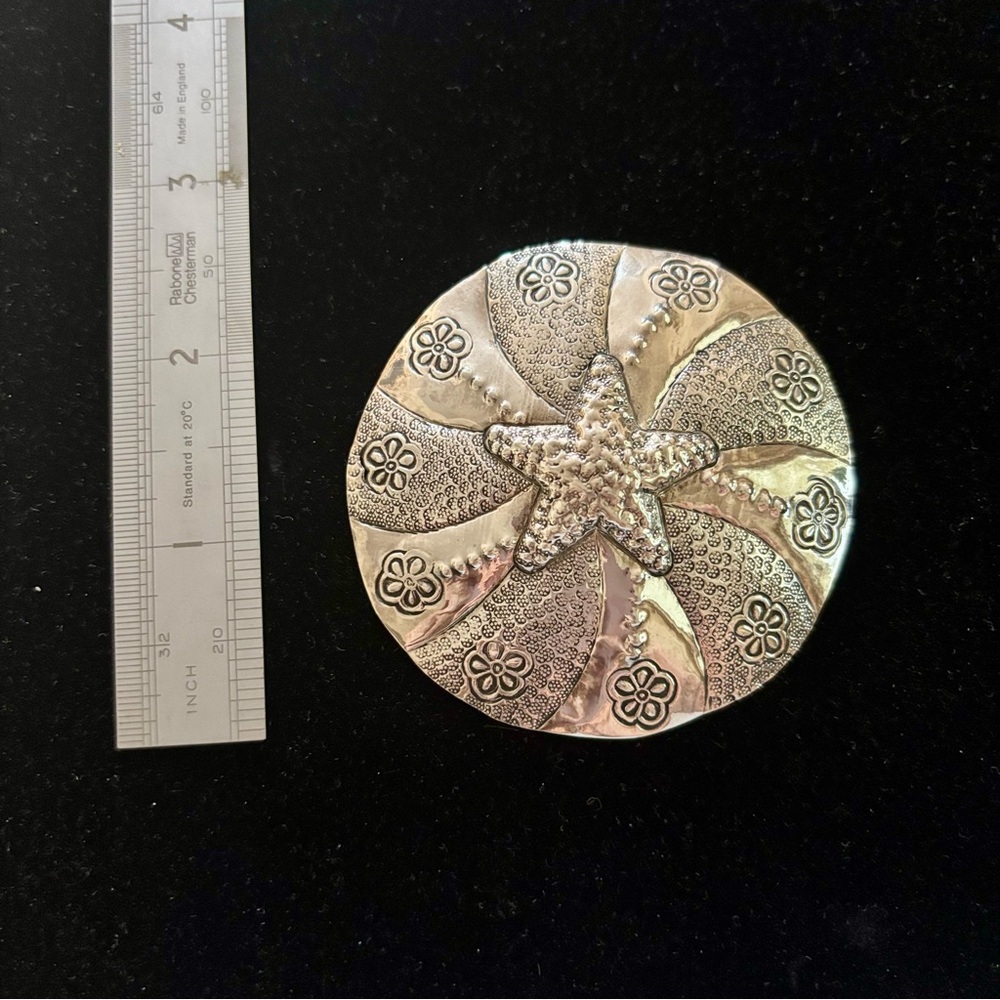 PRICE FIRM - 925 Silver Hammered Starfish Pendant 2.5” wide